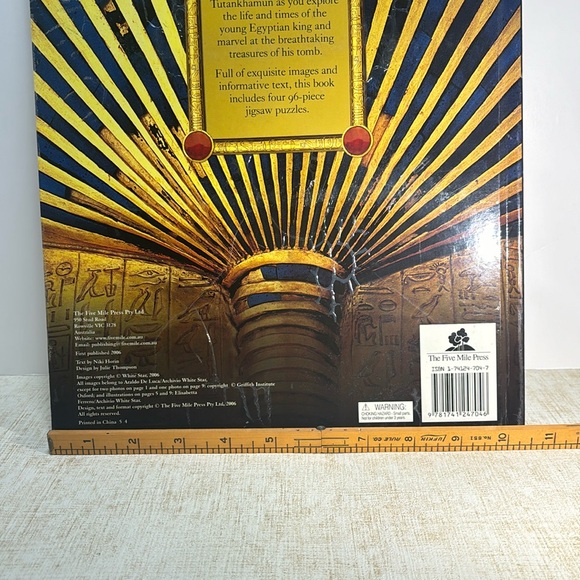 Tutankhamun Deluxe Jigsaw Puzzle Book - Picture 17 of 17